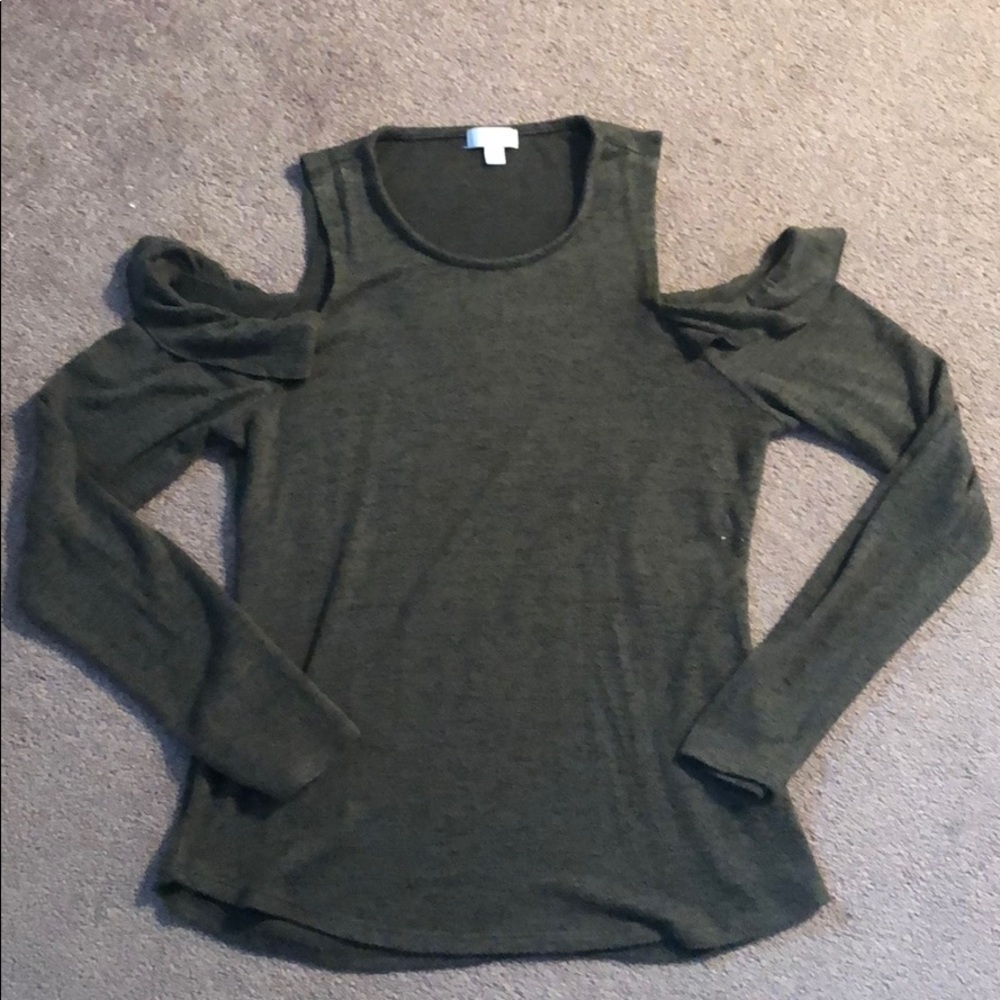 Cold shoulder top